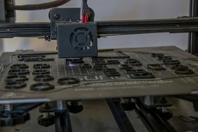 Zlepšení povrchové hladkosti kompozitů z uhlíkových vláken 3D tiskem
